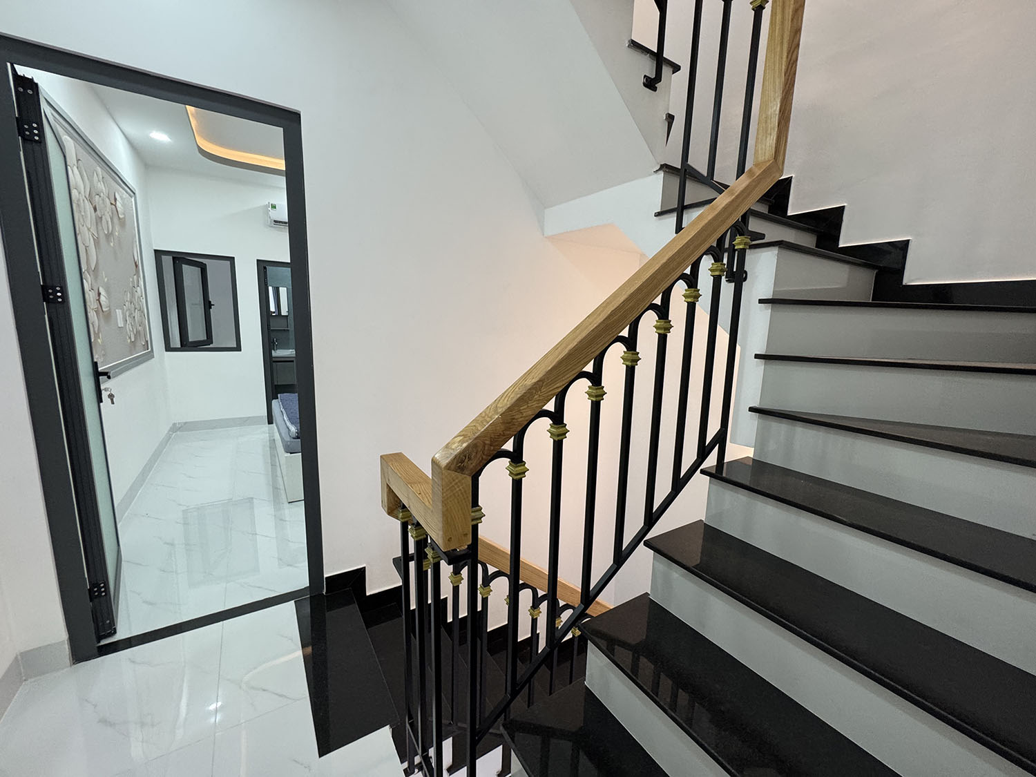 Nhà phố 3 lầu t.kế Tân Cổ Điển, full nội thất cao cấp, hẻm xe hơi khu VIP Lê Lợi-Gần ĐH Công Nghiệp